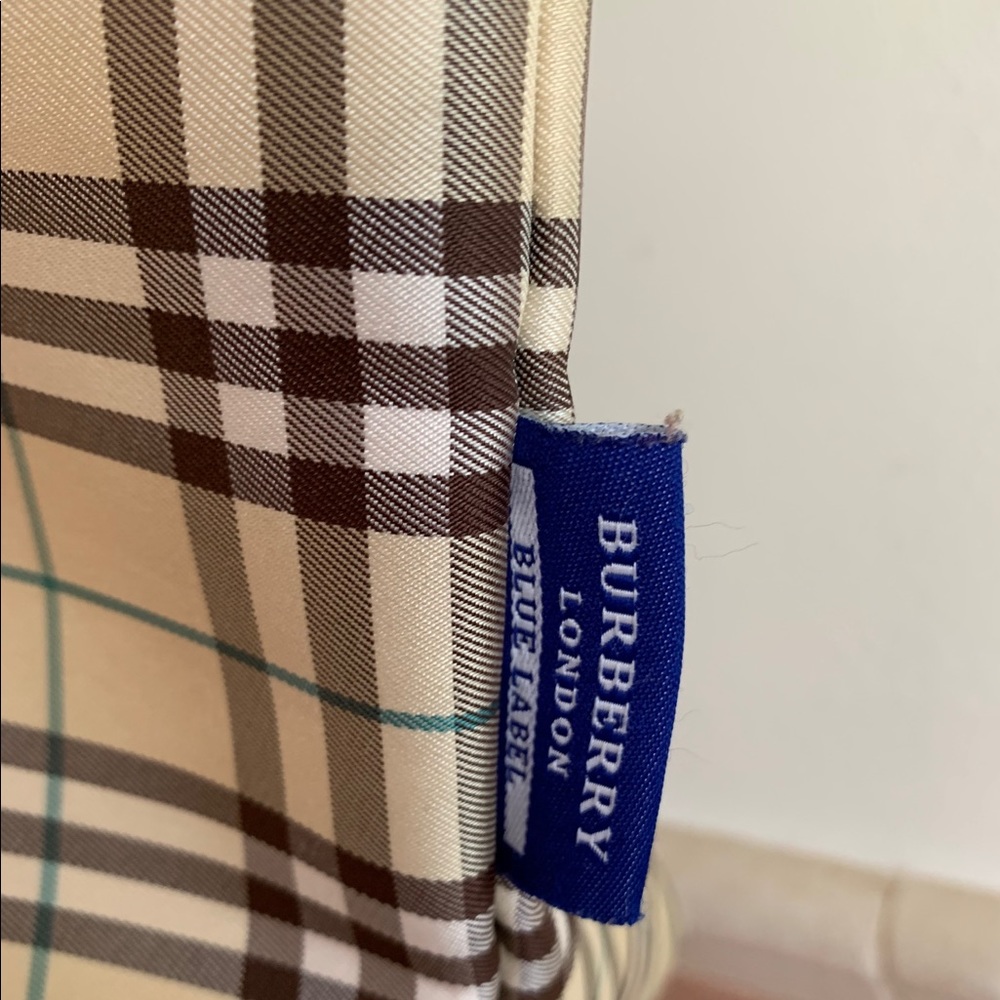 Authentic Burberry Blue Label Haymarket Vintage - Picture 3 of 14